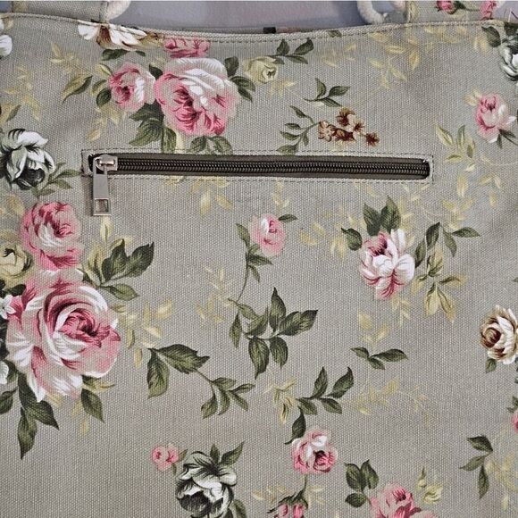 NWT, SAGE AND FLORAL TOTE - Picture 5 of 7